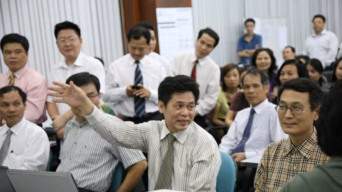 Ông Phạm Thanh Tân (thứ hai từ phải qua) tại lễ khai trương hệ thống Ipcas II của Agribank - Ảnh: Agribank 