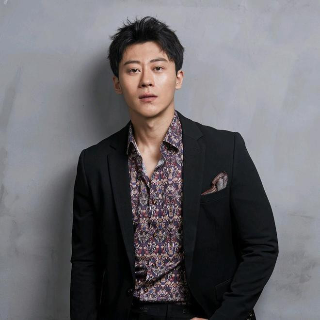 Lý Đông Nhiên qua đời ở tuổi 37.