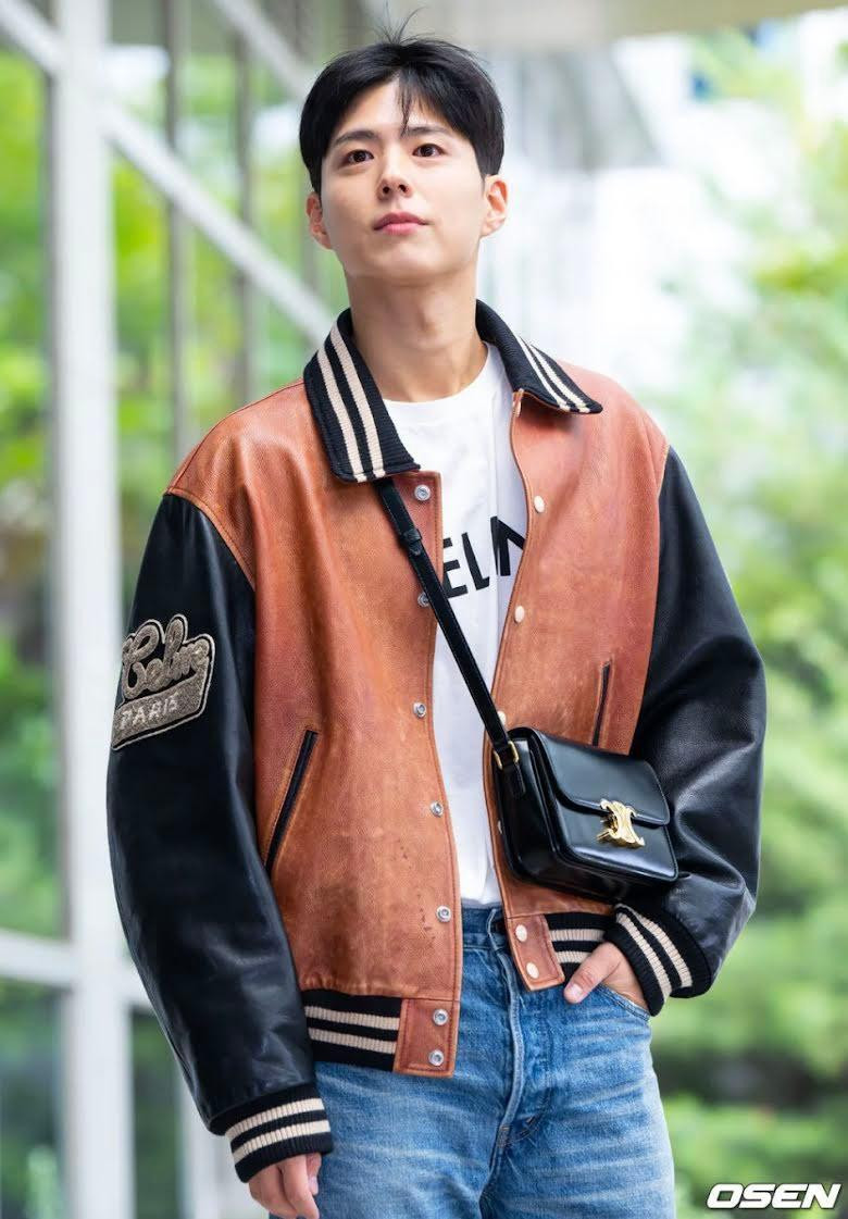 ... và Park Bo Gum cùng sang Pháp dự show thời trang. ... và Park Bo Gum cùng sang Pháp dự show thời trang.