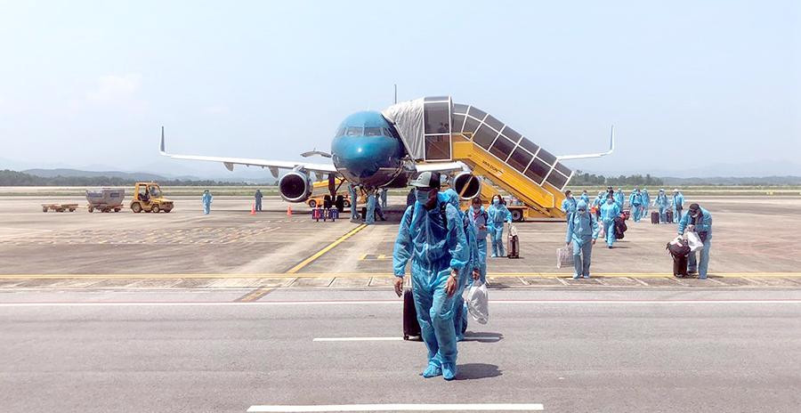 Công dân Việt Nam về nước. Ảnh minh họa. Công dân Việt Nam về nước. Ảnh minh họa.