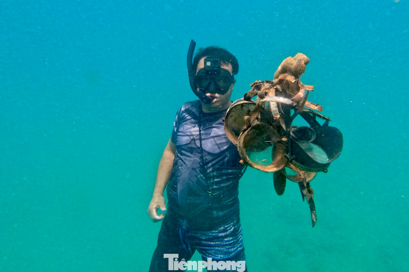 "Qua khảo sát, chúng tôi nhận thấy khu vực biển Sơn Trà đang chịu ảnh hưởng nặng bởi rác thải nhựa. Bởi vậy, hoạt động này được lên ý tưởng và triển khai, nhận được sự ủng hộ rất lớn của chính quyền và các tình nguyện viên. Thời gian tới, chúng tôi sẽ tiếp tục triển khai hoạt động để nâng cao nhận thức của người dân và du khách về bảo vệ rạn san hô ở Đà Nẵng, bảo vệ môi trường biển", anh Toản nói.