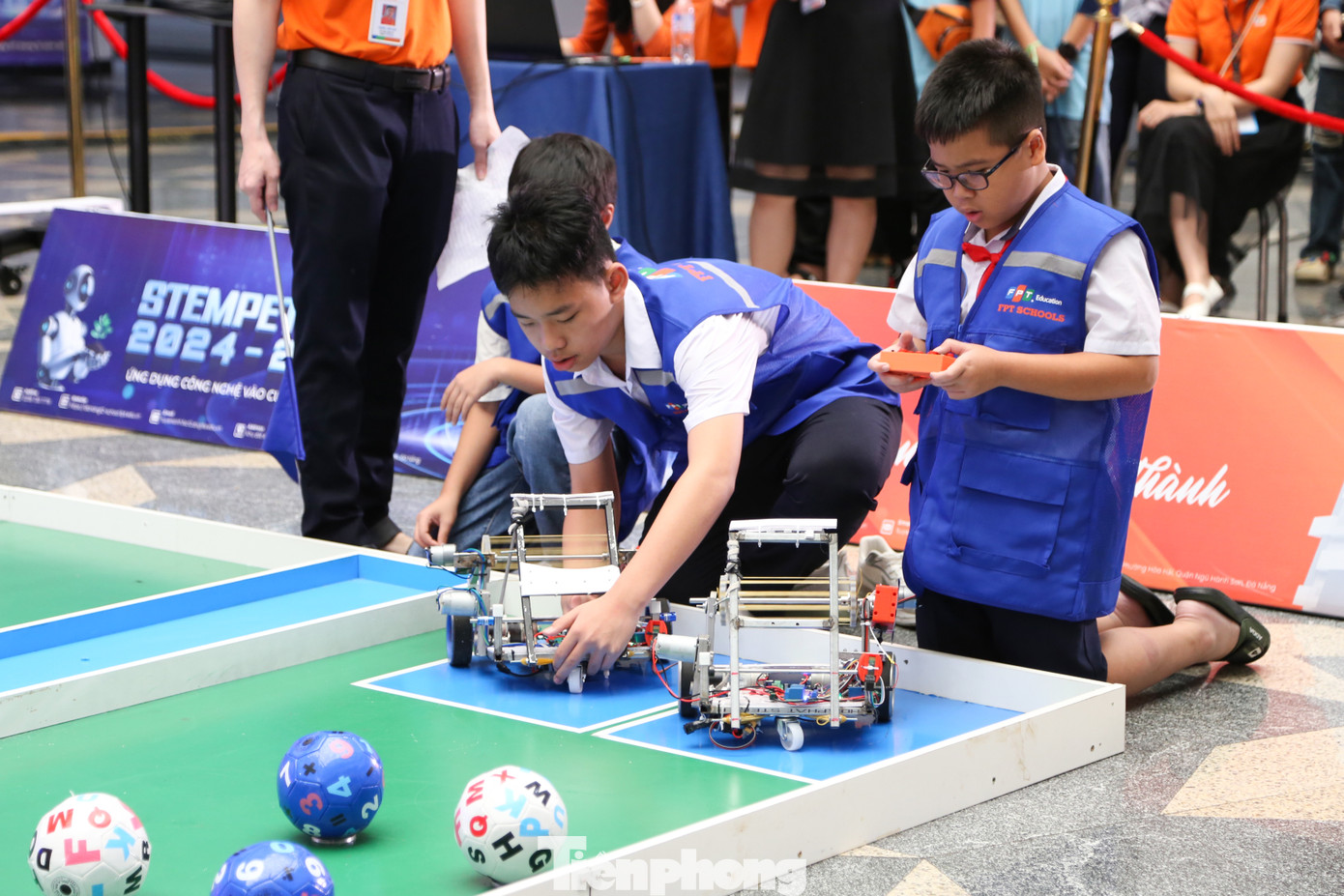 Với chủ đề năm nay là "Mùa Vàng", giải đấu được lấy cảm hứng từ vụ thu hoạch lúa của người nông dân. Robot của các đội thi là những "nông dân" bền bỉ, thu hoạch lúa từ các "cánh đồng" là sân thi đấu, sau đó vận chuyển về các kho ở trung tâm.