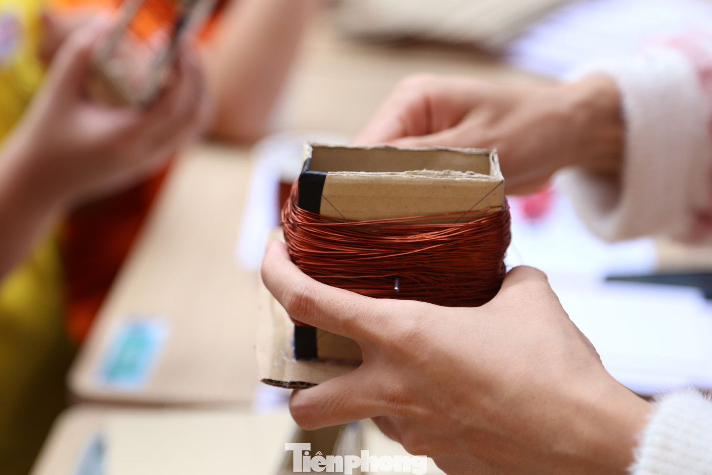 "Đây là cơ hội để các em học sinh học tập nghiên cứu về khoa học công nghệ, tạo nền tảng để ứng dụng khoa học công nghệ vào thực tiễn, sẵn sàng hành trang bước vào kỷ nguyên vươn mình của đất nước", ông Bình nhấn mạnh.