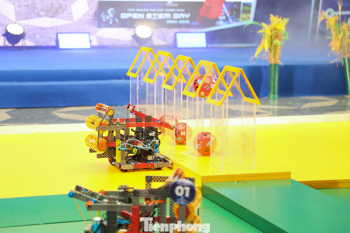 Đội thi gom được 9 bó lúa vào 3 kho ở khu vực trung tâm sẽ giành được chiến thắng "Mùa Vàng" và chiến thắng tuyệt đối. Đối với các màn đối đầu không có chiến thắng "Mùa Vàng", BTC tính điểm dựa trên số lúa vận chuyển được vào sân phía trong và kho thóc. 8 đội thi xuất sắc nhất vòng loại tranh tài ở vòng loại trực tiếp để chọn ra các đội đạt điểm cao nhất, trao giải Nhất, Nhì, Ba và các giải phụ.