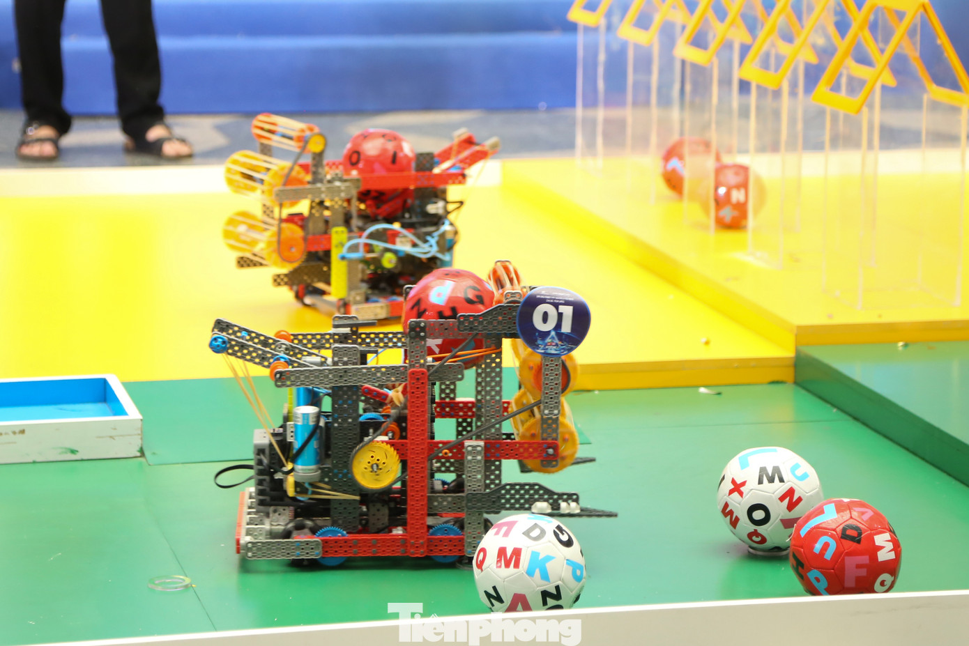 Đội thi gom được 9 bó lúa vào 3 kho ở khu vực trung tâm sẽ giành được chiến thắng "Mùa Vàng" và chiến thắng tuyệt đối. Đối với các màn đối đầu không có chiến thắng "Mùa Vàng", BTC tính điểm dựa trên số lúa vận chuyển được vào sân phía trong và kho thóc. 8 đội thi xuất sắc nhất vòng loại tranh tài ở vòng loại trực tiếp để chọn ra các đội đạt điểm cao nhất, trao giải Nhất, Nhì, Ba và các giải phụ.