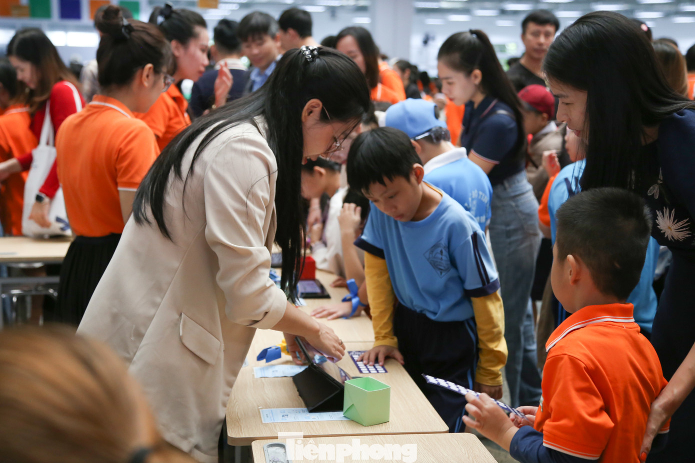 Theo bà Nguyễn Thị Kiều Ngân, Giám đốc Khối TH&amp;THCS FPT Đà Nẵng, với nhiều đổi mới qua các năm, Ngày hội thu hút ngày càng đông đảo học sinh trên địa bàn. "Với chủ đề “Trải nghiệm thế giới thông minh”, Ngày hội đa dạng hóa các trải nghiệm STEM, tạo nên một không gian trải nghiệm sáng tạo và đậm chất công nghệ, góp phần thúc đẩy cộng đồng giáo dục STEM phát triển mạnh mẽ", bà Ngân nói.