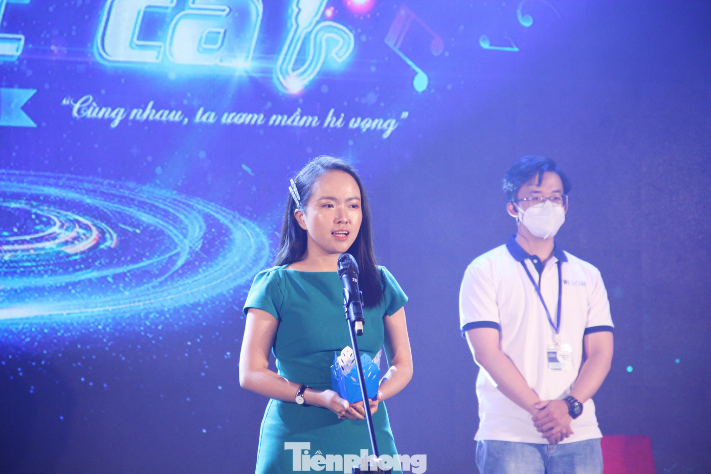 Chị Lê Hoàng Ngân, Nhà sáng lập WE CAN, mong muốn đêm nhạc có thể lan tỏa, giúp mọi người có thái độ tích cực hơn về bệnh ung thư và các bệnh nhân ung thư Chị Lê Hoàng Ngân, Nhà sáng lập WE CAN, mong muốn đêm nhạc có thể lan tỏa, giúp mọi người có thái độ tích cực hơn về bệnh ung thư và các bệnh nhân ung thư