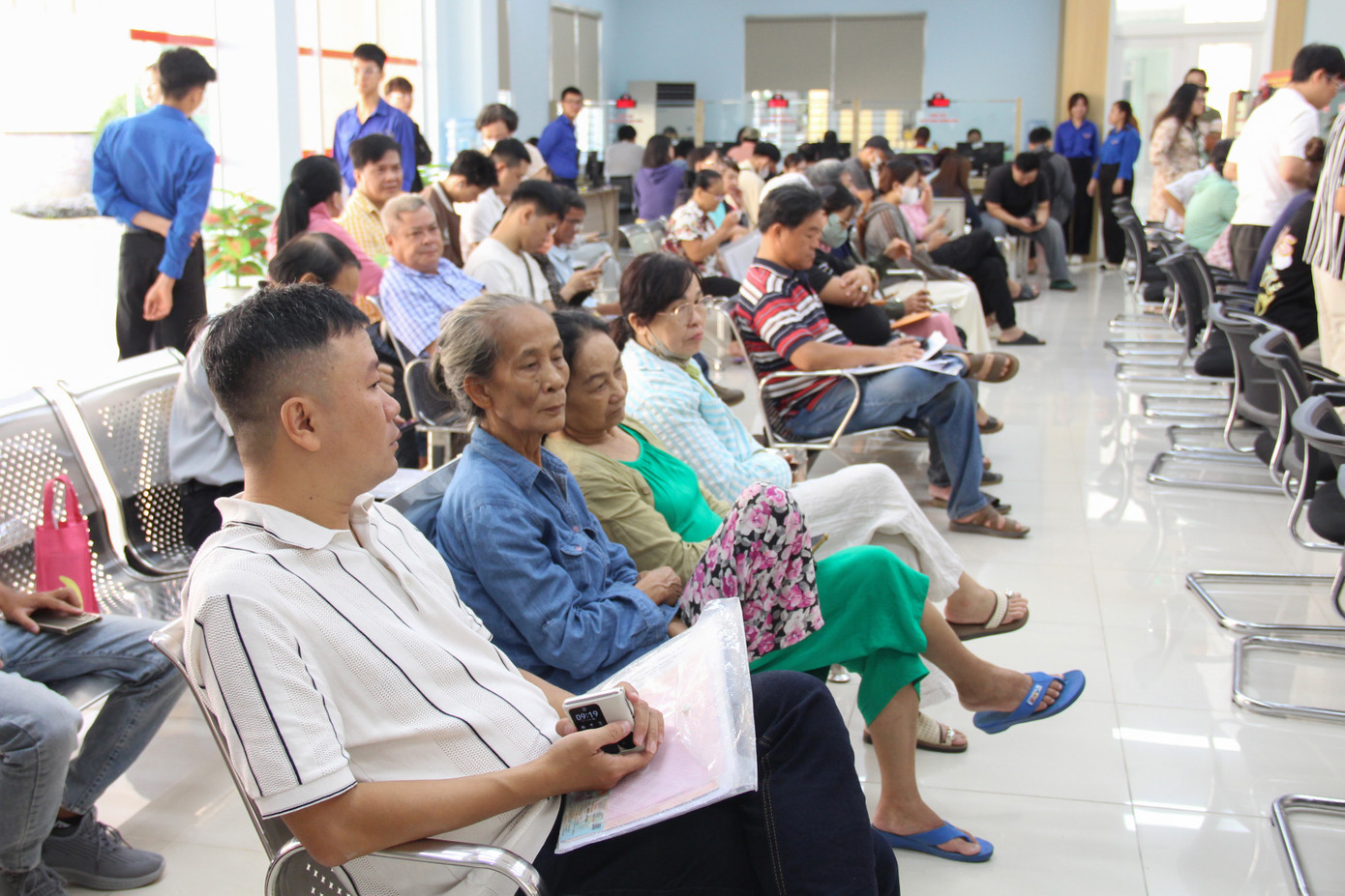 Địa phương có thuận lợi lớn khi thừa hưởng toàn bộ trang thiết bị của bộ phận một cửa quận Thanh Khê (cũ), cũng như cán bộ, công chức có kinh nghiệm của quận và các phường (cũ).