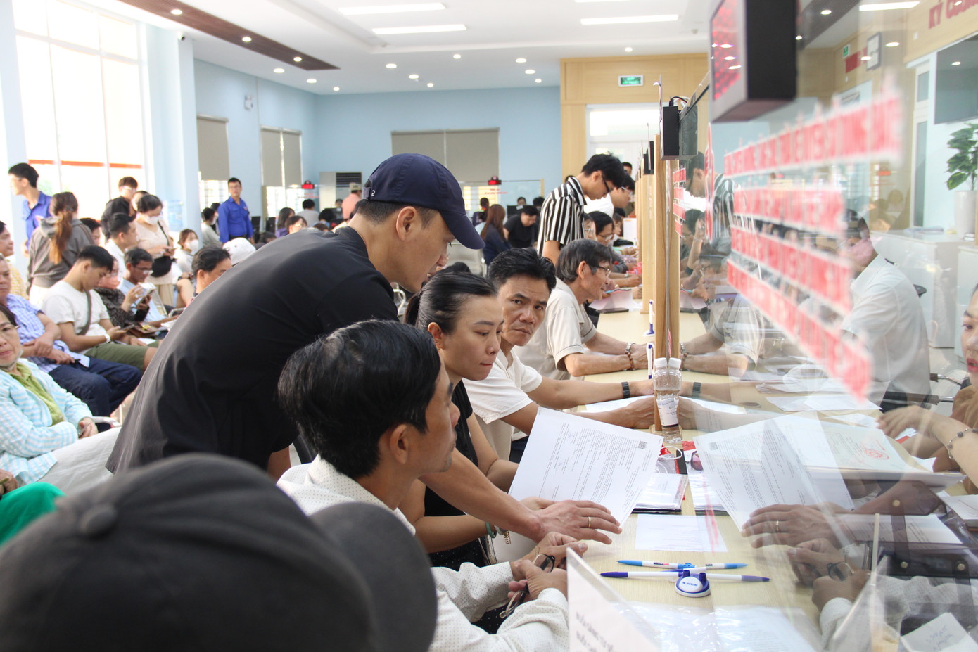 Địa phương có thuận lợi lớn khi thừa hưởng toàn bộ trang thiết bị của bộ phận một cửa quận Thanh Khê (cũ), cũng như cán bộ, công chức có kinh nghiệm của quận và các phường (cũ).