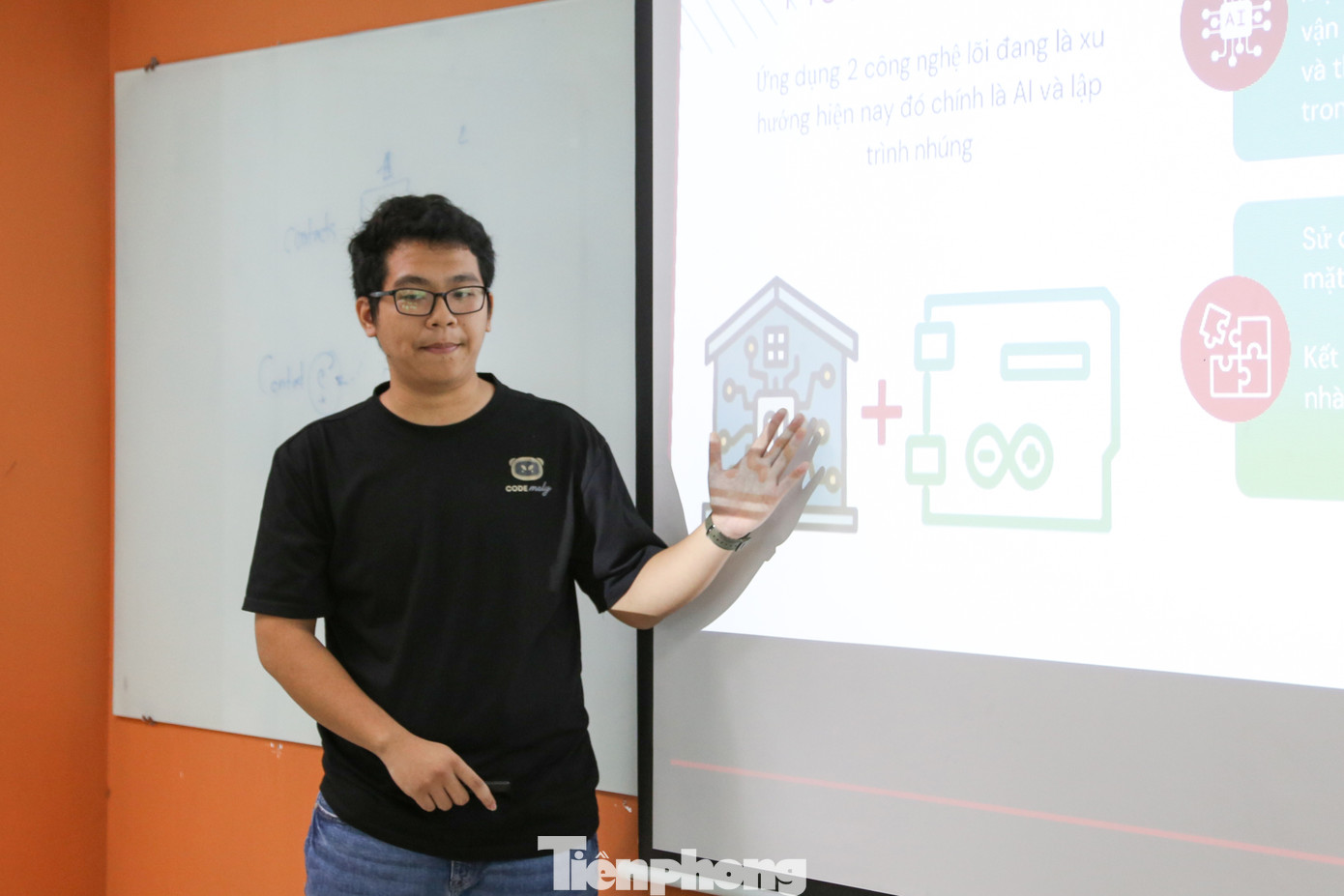 U-Invent là sự tranh tài của 38 đội thi với 155 học sinh đến từ 26 trường THPT trên toàn quốc