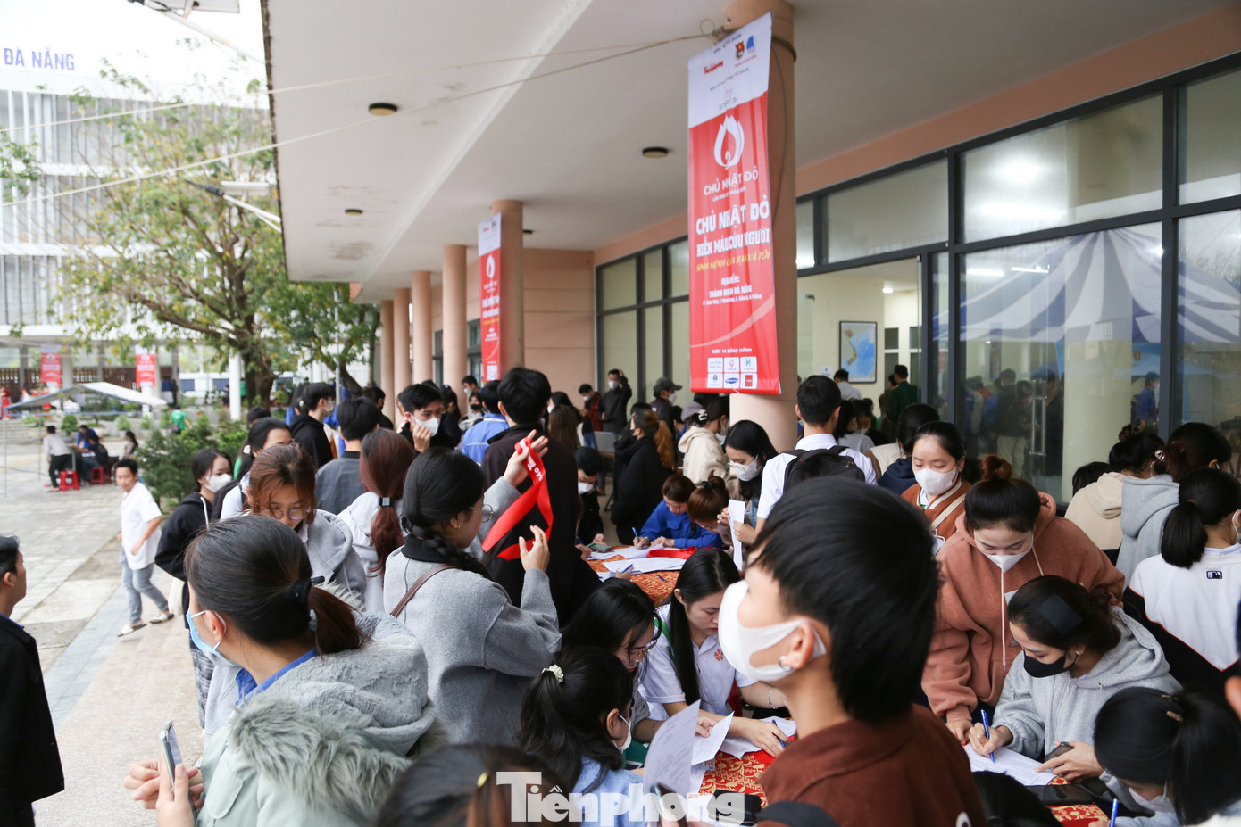 Sáng 7/1, Báo Tiền Phong phối hợp với Thành Đoàn - Hội LHTN TP Đà Nẵng tổ chức Ngày hội hiến máu Chủ Nhật Đỏ lần thứ XVI - năm 2024.