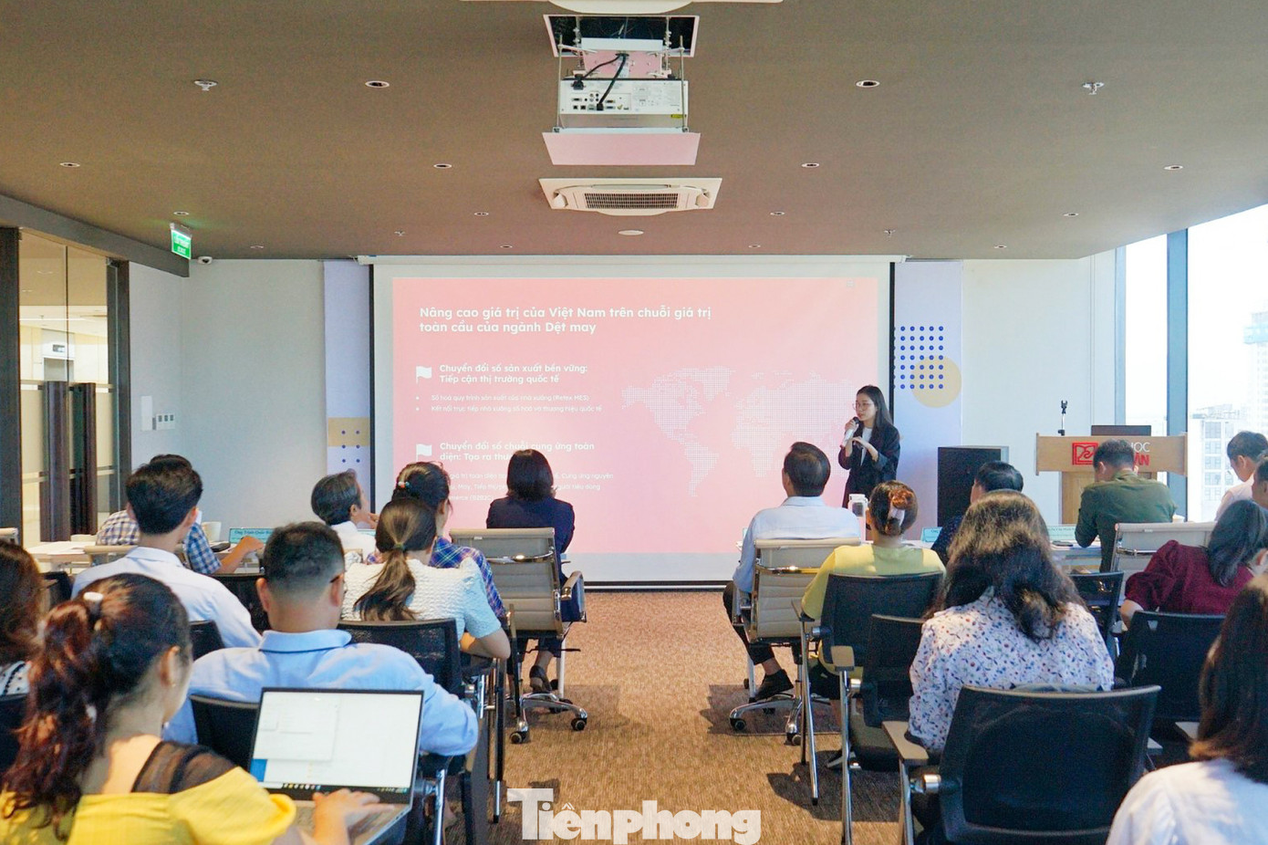 10 dự án tham gia vòng chung kết Cuộc thi khởi nghiệp đổi mới sáng tạo SURF 2023 trình bày dự án vào ngày 20/9