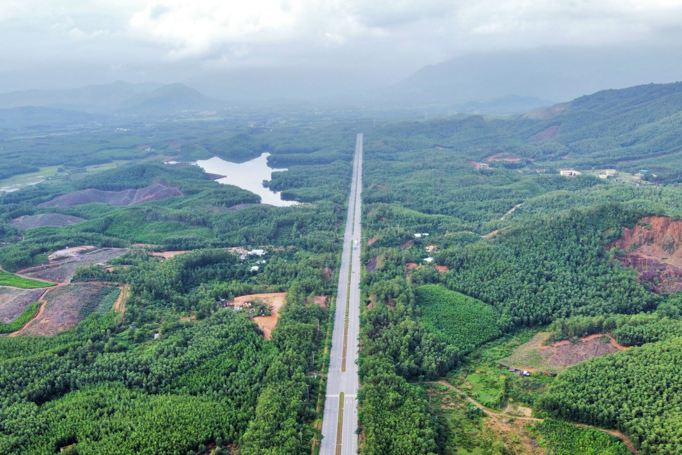 Phân khu đô thị Sườn đồi TP. Đà Nẵng được quy hoạch thuộc các xã Hòa Ninh – Hòa Sơn – Hòa Nhơn – Hòa Phú (thuộc huyện Hòa Vang cũ). Sau sắp xếp, phân khu gồm xã Bà Nà, một phần phường Hòa Khánh và một phần xã Hòa Vang, Ảnh: Giang Thanh