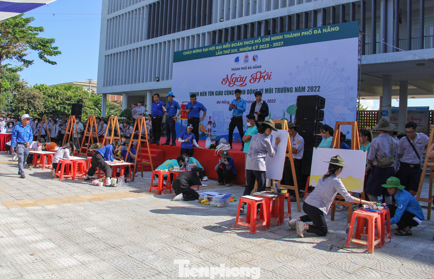 Các hoạt động cho thanh niên dân tộc, tôn giáo cũng được tổ chức rộng khắp, hỗ trợ về vật chất và cải thiện đời sống tinh thần cho thanh niên dân tộc, tôn giáo