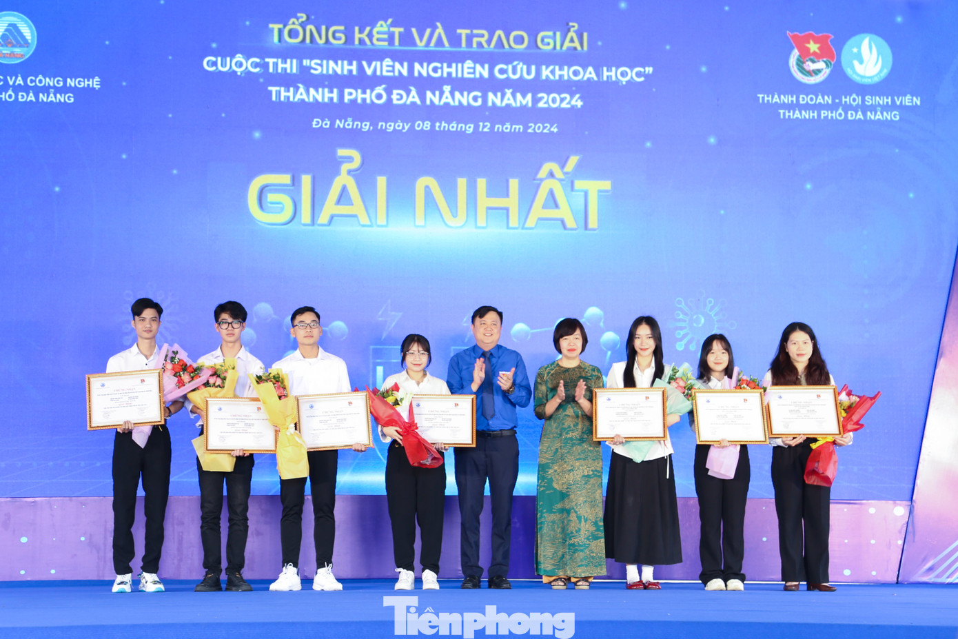 Ban tổ chức đã trao giải cho 18 đề tài xuất sắc nhất Cuộc thi, gồm: 2 giải nhất, 2 giải nhì, 4 giải ba và 10 giải khuyến khích. Theo bà Lê Thị Thục, Phó Giám đốc Sở KH&amp;CN TP. Đà Nẵng, nhiều năm qua, cuộc thi là bệ đỡ cho nhiều ý tưởng, đề tài nghiên cứu có tính ứng dụng. "Từ đây, nhiều bài báo khoa học được đăng tải, nhiều đề tài được chuyển giao cho các cơ quan, doanh nghiệp cũng như là nền tảng để các bạn trẻ khởi nghiệp đổi mới sáng tạo", bà Thục nói.