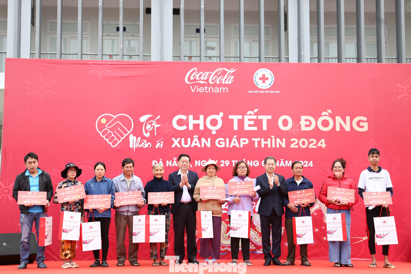 Trưởng Ban Tuyên giáo T.Ư đánh giá cao TP. Đà Nẵng khi mỗi bước phát triển kinh tế, xã hội đều đảm bảo công bằng, an sinh xã hội, chăm lo tốt hơn đời sống vật chất, tinh thần cho người dân, nhất là các hoàn cảnh khó khăn, nhóm yếu thế trong xã hội.