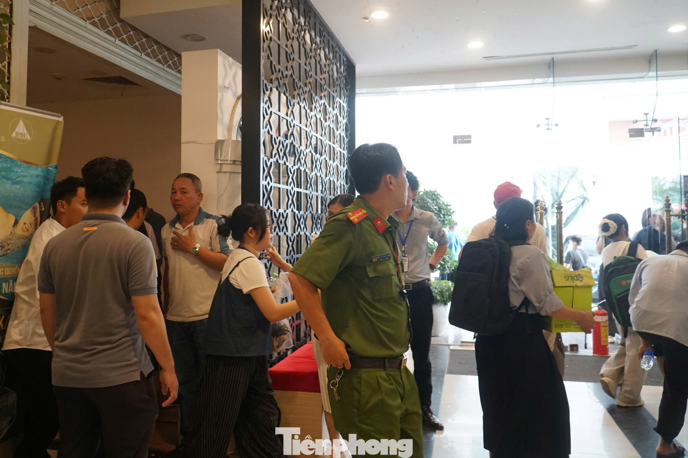 Giá bán căn hộ được công bố là hơn 16,2 triệu đồng/m2, chưa bao gồm thuế, phí và các lệ phí liên quan theo quy định pháp luật. Thời gian tiếp nhận hồ sơ mua nhà ở xã hội theo thông báo của Sở Xây dựng là từ ngày 30/6 đến hết ngày 22/7.