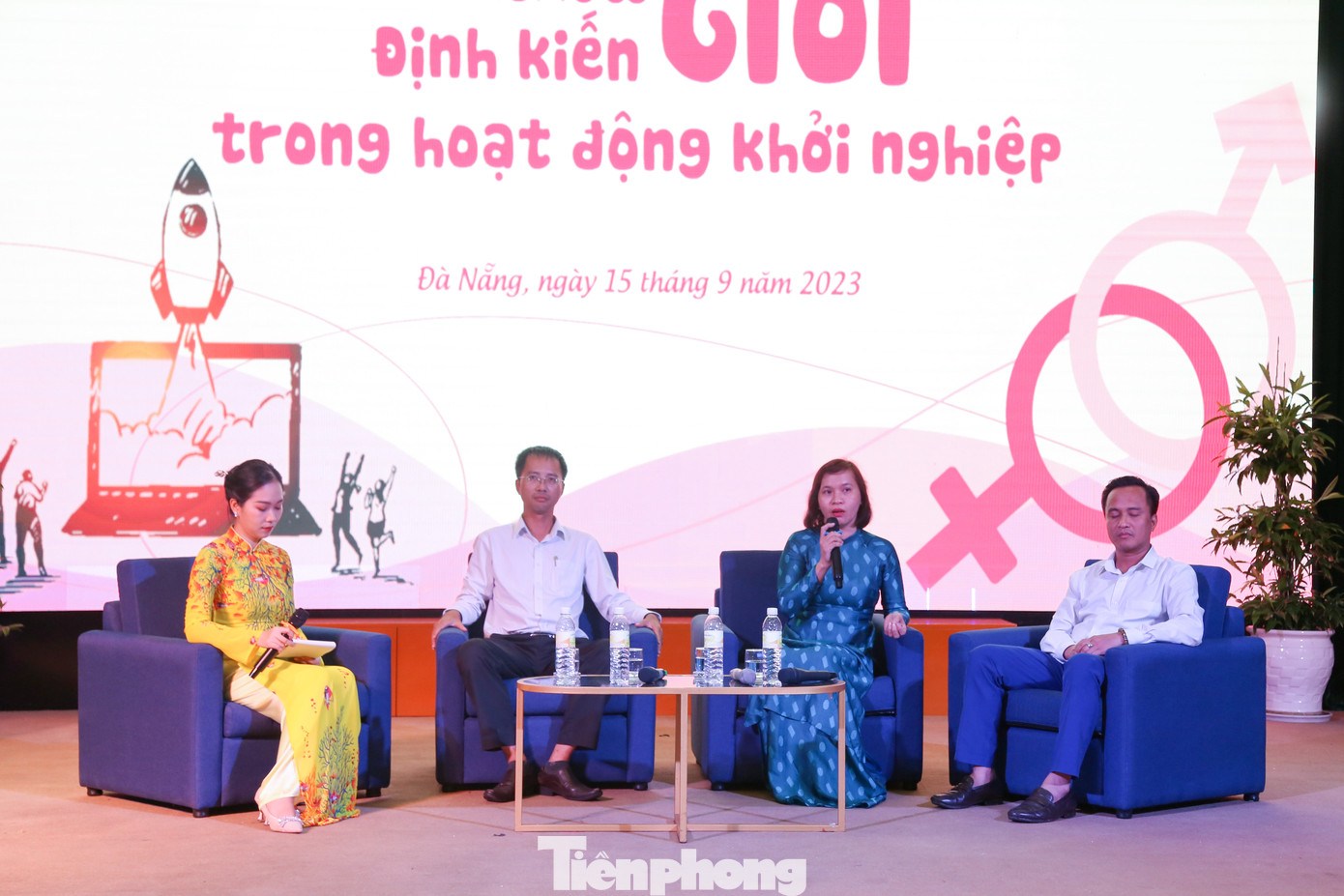 Theo bà Nguyễn Thị Hà Thu, Trưởng Ban Gia đình, Xã hội - Kinh tế, Hội LHPN TP Đà Nẵng, thời gian qua, các cấp Hội Phụ nữ đã có nhiều hoạt động, chương trình để khuyến khích phụ nữ khởi nghiệp.