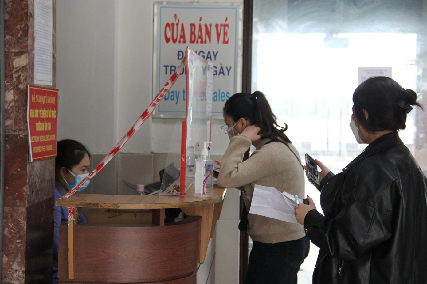 Theo bà Lê Thị Tuyến, Đội trưởng Đội Khách vận Ga Đà Nẵng, đến nay, nhà ga đã bán được khoảng 1.500 vé tàu Tết, thấp hơn rất nhiều so với mọi năm.