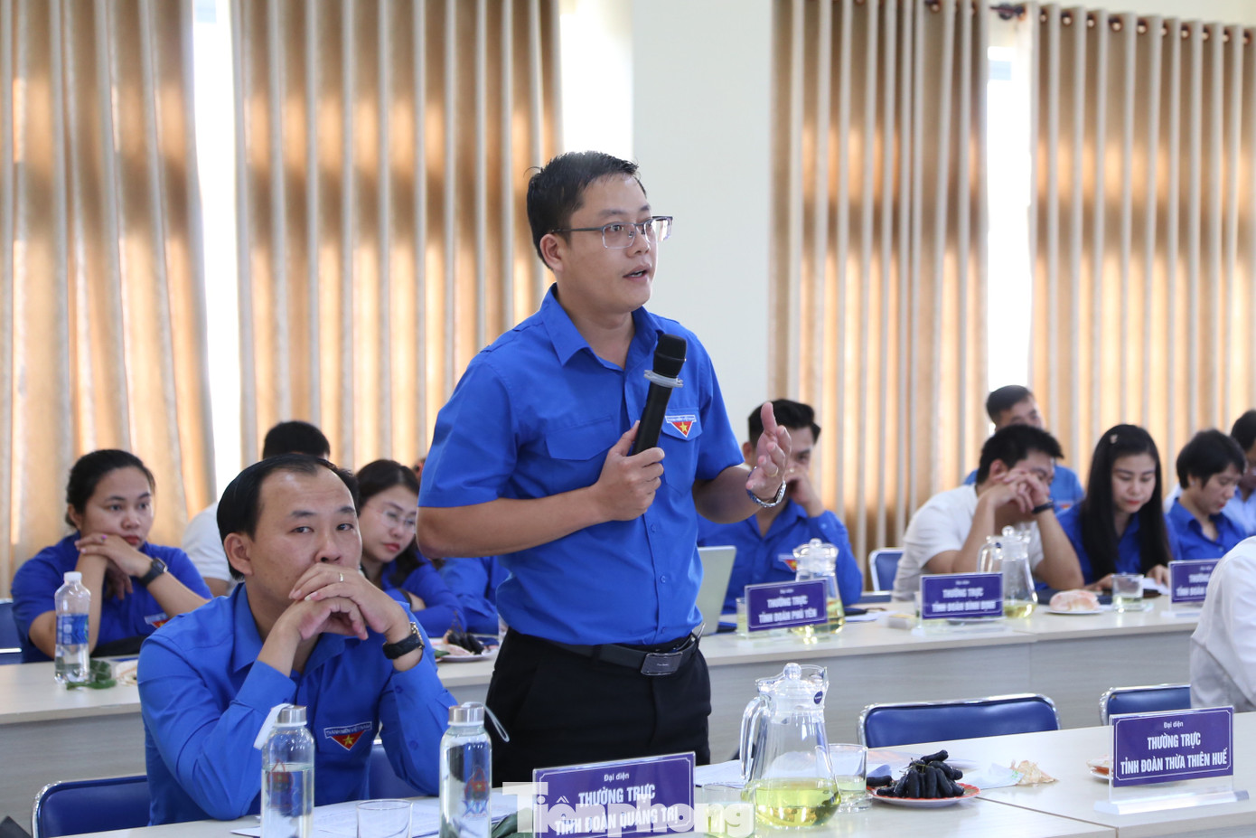 Các chuyên gia, cựu cán bộ Đoàn, đại diện các Tỉnh, Thành Đoàn đóng góp ý kiến tại Hội thảo. Các chuyên gia, cựu cán bộ Đoàn, đại diện các Tỉnh, Thành Đoàn đóng góp ý kiến tại Hội thảo.