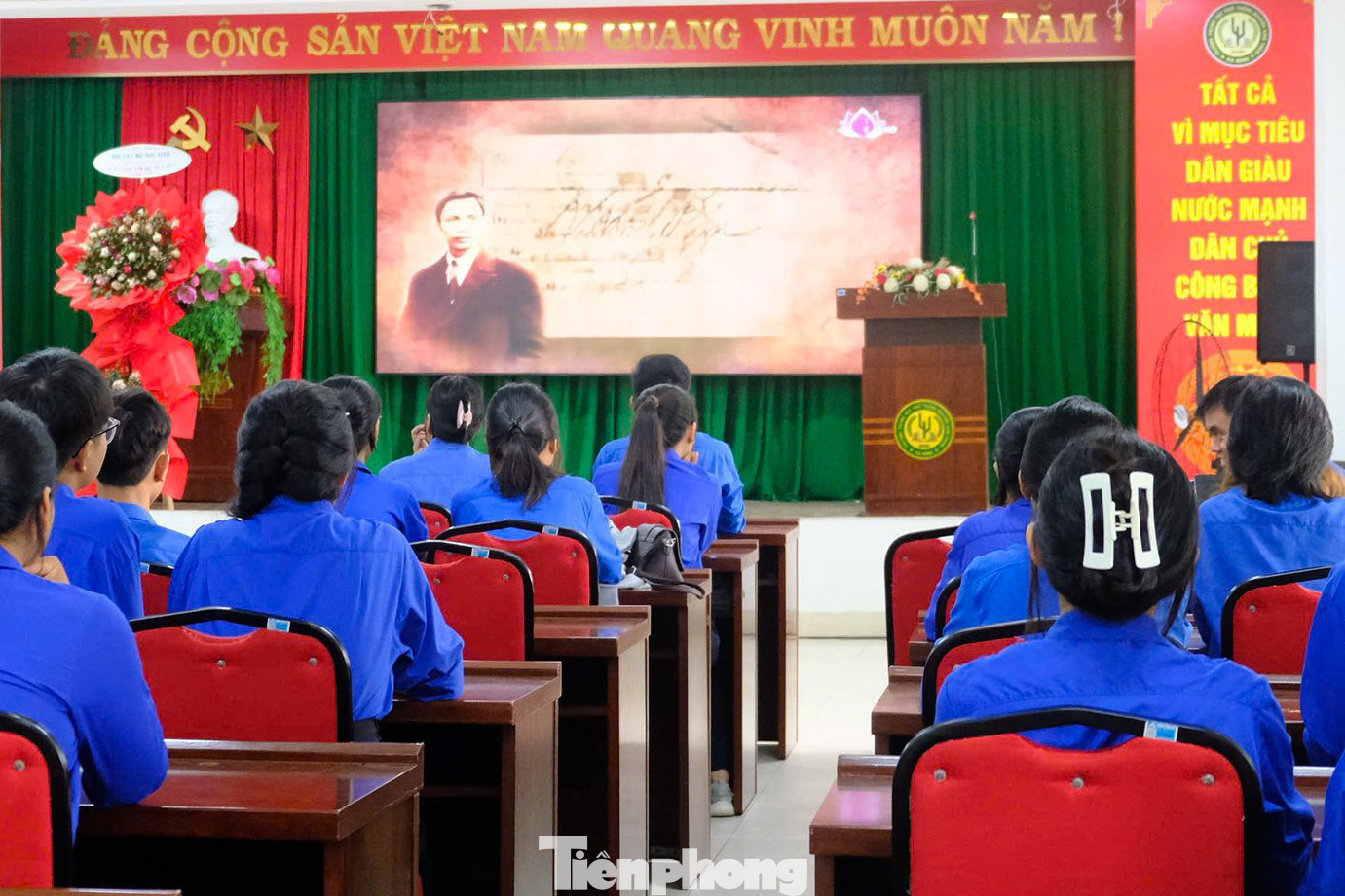 Luôn thu hút đông đảo các bạn trẻ tham gia. Luôn thu hút đông đảo các bạn trẻ tham gia.