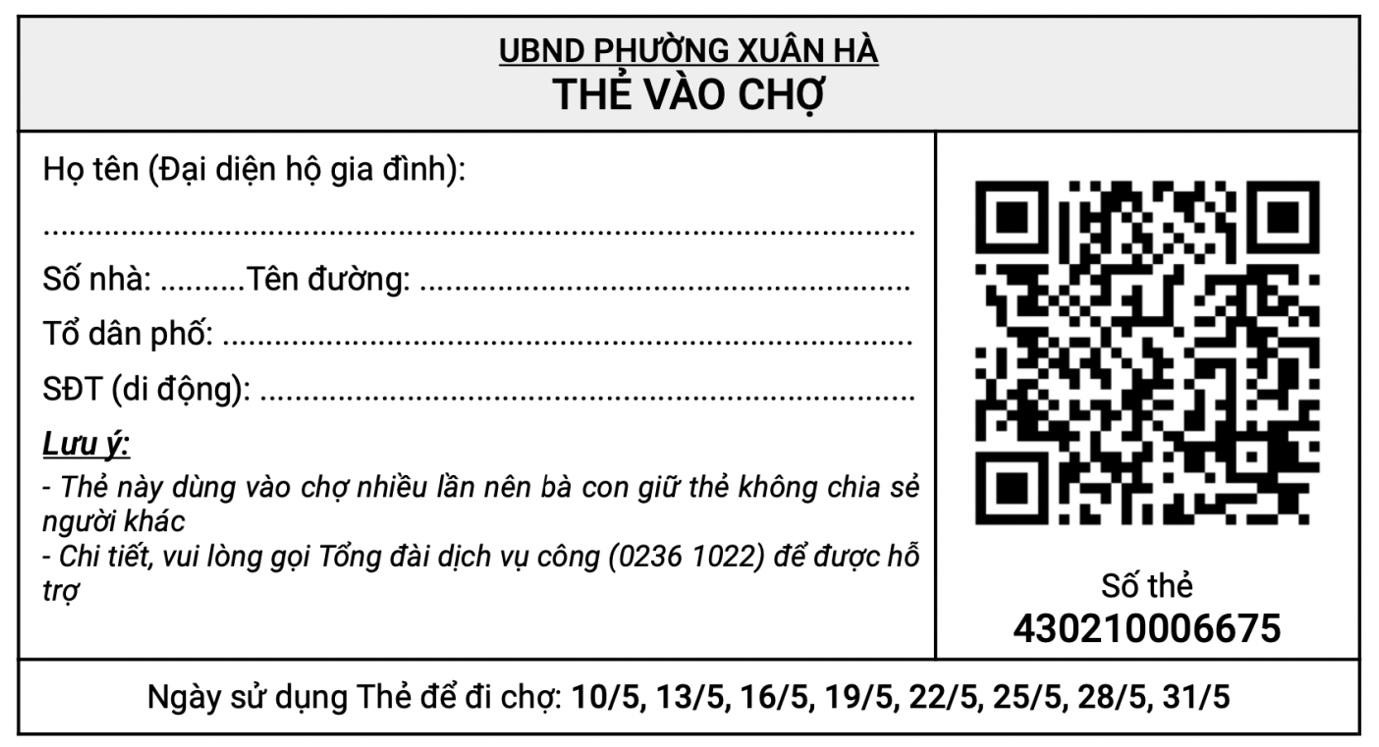 Các hộ chưa có thông tin sẽ được phát thẻ trắng, người dân được yêu cầu điền thông tin, chụp ảnh lại thẻ để đi chợ và nộp thẻ này cho nhân viên soát thẻ để cập nhật thông tin