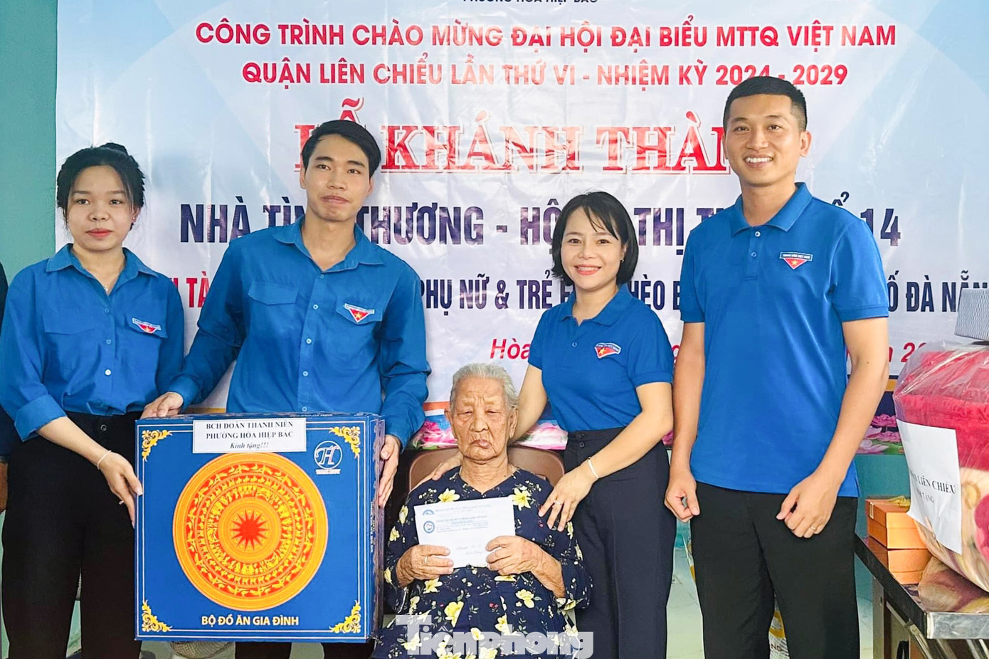 &quot;Các công trình đều được xây dựng, hoàn thiện và bàn giao trong tháng 7/2024 để các hộ nhanh chóng ổn định chỗ ở trước khi mùa mưa đến. Bên cạnh đó, khi khánh thành và bàn giao, Đoàn Thanh niên cũng hỗ trợ kinh phí hoặc tặng đồ gia dụng, nội thất cho các hộ&quot;, anh Bình nói.