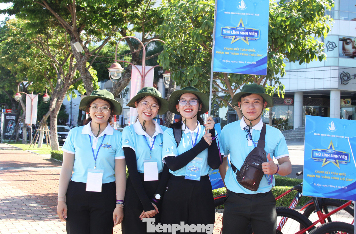 Vượt qua hơn 38,5 nghìn thí sinh trên toàn quốc, 20 thí sinh tranh tài để tìm ra Thủ lĩnh Sinh viên năm 2022. Ảnh: Giang Thanh Vượt qua hơn 38,5 nghìn thí sinh trên toàn quốc, 20 thí sinh tranh tài để tìm ra Thủ lĩnh Sinh viên năm 2022. Ảnh: Giang Thanh