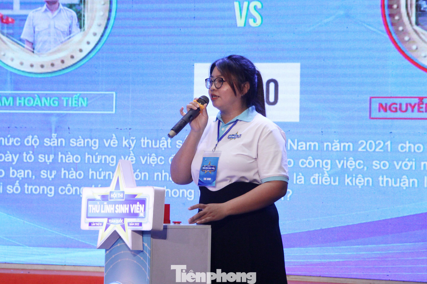 Đây là điểm mới của Hội thi năm nay, 6 thí sinh lọt vào vòng thi này được chia thành 3 cặp đấu về các chủ đề liên quan đến công tác Hội, phong trào sinh viên. Các thí sinh bắt thăm vai trò trình bày và phản biện, mỗi thí sinh có 4 phút để thực hiện phần thi của mình.