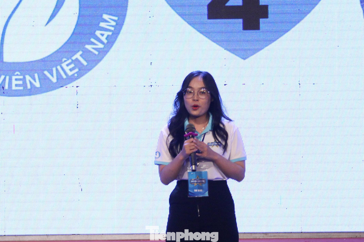 Trong đêm chung kết, 10 thí sinh tranh tài ở 3 vòng thi: Chân dung thủ lĩnh, Bản lĩnh thủ lĩnh và Thủ lĩnh tỏa sáng, Ở vòng thi Chân dung thủ lĩnh, 10 thí sinh thực hiện phần giới thiệu bản thân (thông tin, thành tích cá nhân, sở trường của bản thân); giới thiệu công tác Hội và phong trào sinh viên của đơn vị. Mỗi thí sinh có tối đa 2 phút thực hiện phần thi.