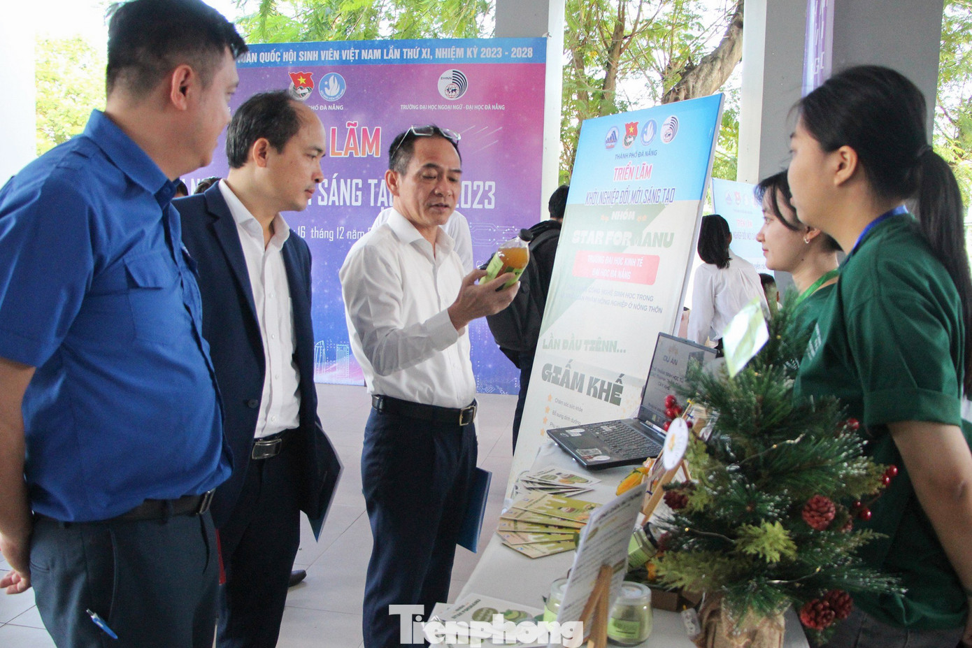 Nhiều sản phẩm, dự án khởi nghiệp được giới thiệu ở Festival Khởi nghiệp Đổi mới sáng tạo TP Đà Nẵng. Ảnh: Giang Thanh