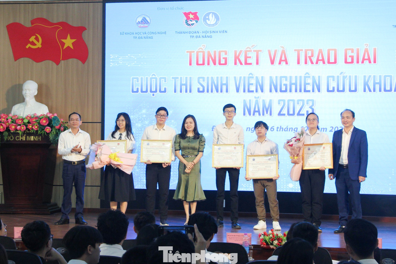 Nhóm nghiên cứu của trường ĐH Ngoại ngữ (ĐH Đà Nẵng) và ĐH CNTT&amp;TT Việt - Hàn giành giải nhất Cuộc thi Sinh viên NCKH TP Đà Nẵng năm 2023.