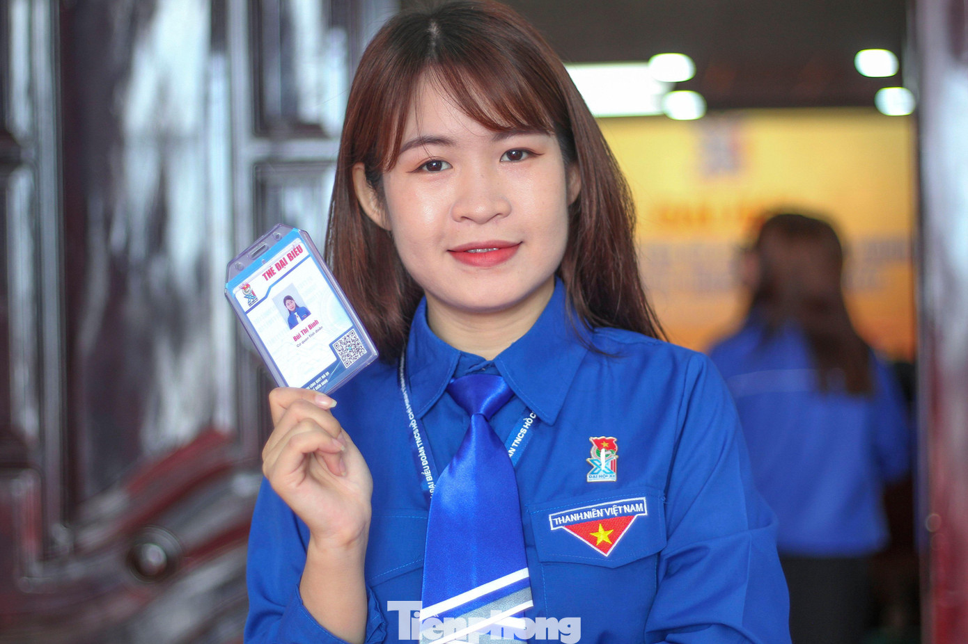 Không chỉ phục vụ công tác điểm danh, tấm thẻ đại biểu còn cung cấp bản mềm tài liệu văn kiện Đại hội Đoàn tỉnh Khánh Hòa khóa XII bên cạnh tài liệu giấy.