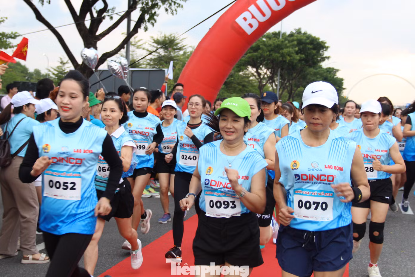 Công nhân, người lao động nữ sôi nổi tranh tài ở cự ly 5km Công nhân, người lao động nữ sôi nổi tranh tài ở cự ly 5km