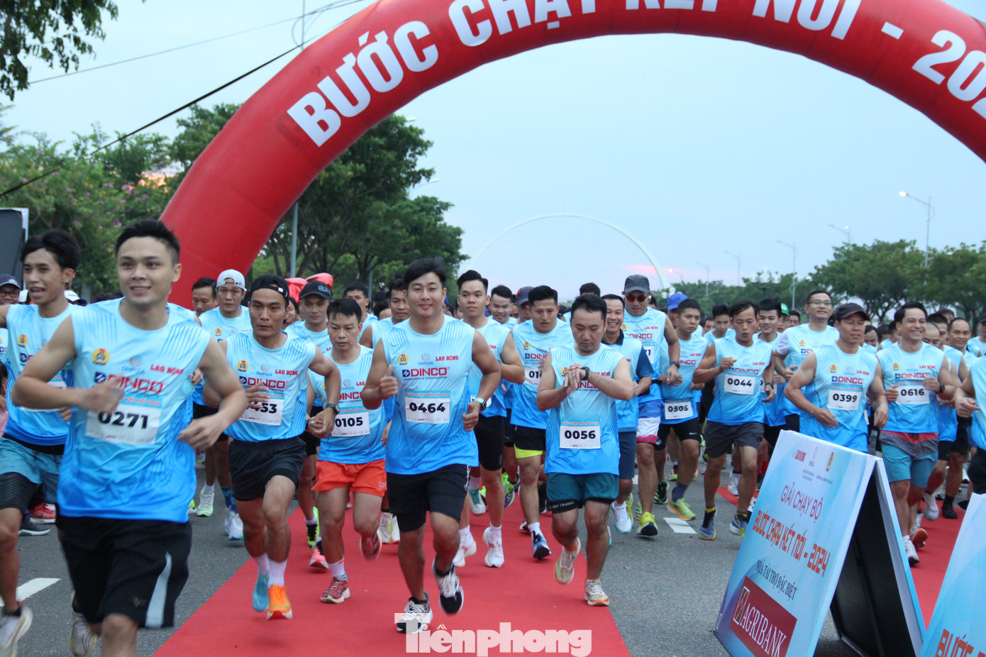 Tham gia giải, các vận động viên nam tranh tài ở cự ly 10km