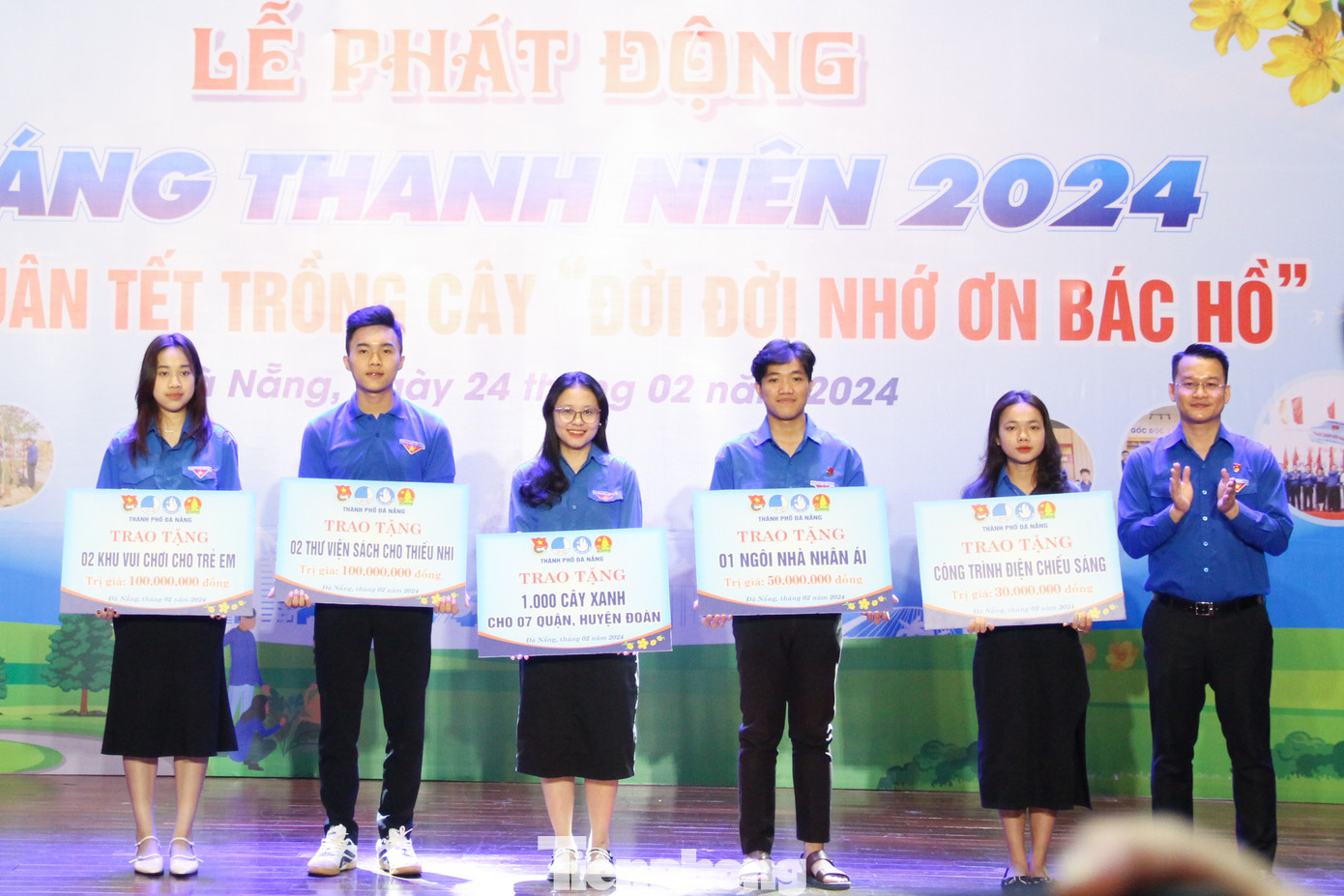 Trao các công trình sẽ được triển khai trong Tháng Thanh niên trên địa bàn Đà Nẵng, Quảng Nam