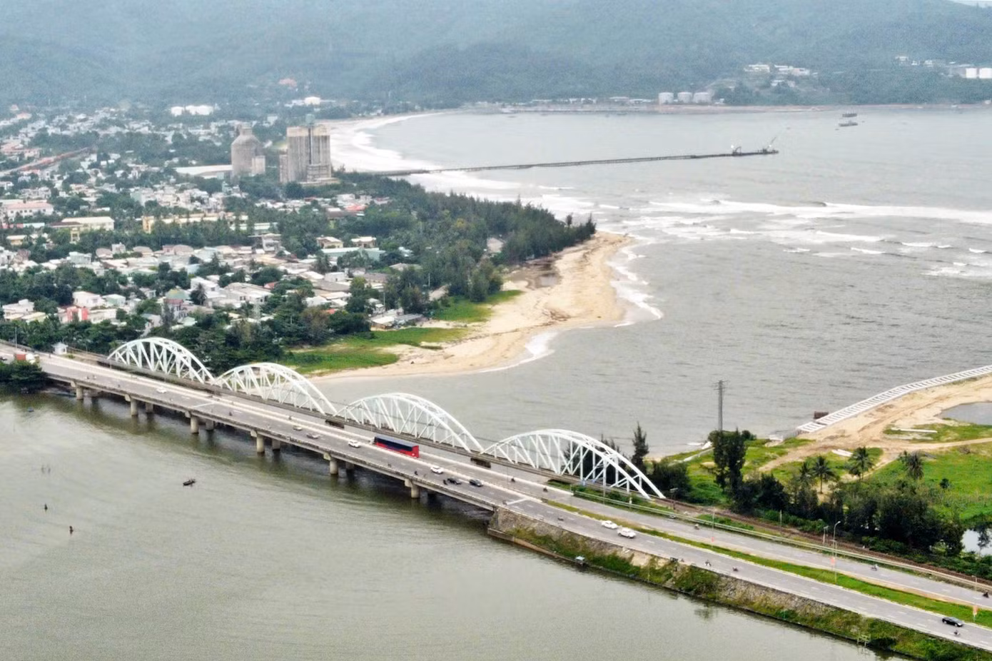 Đây sẽ là khu vực được quy hoạch phát triển gắn kết với khu vực chức năng gồm các khu công nghiệp mới (Khu phụ trợ công nghệ cao, Khu Công nghệ thông tin tập trung số 1, số 2), Khu công nghiệp Hòa Ninh, các khu công nghiệp hiện hữu, các khu đô thị đã và đang hình thành tại Hòa Sơn, Hòa Liên, Hòa Hiệp Nam cùng với các không gian công cộng lớn, kết nối với khu sinh thái ở phía tây và sông Cu Đê ở phía bắc.