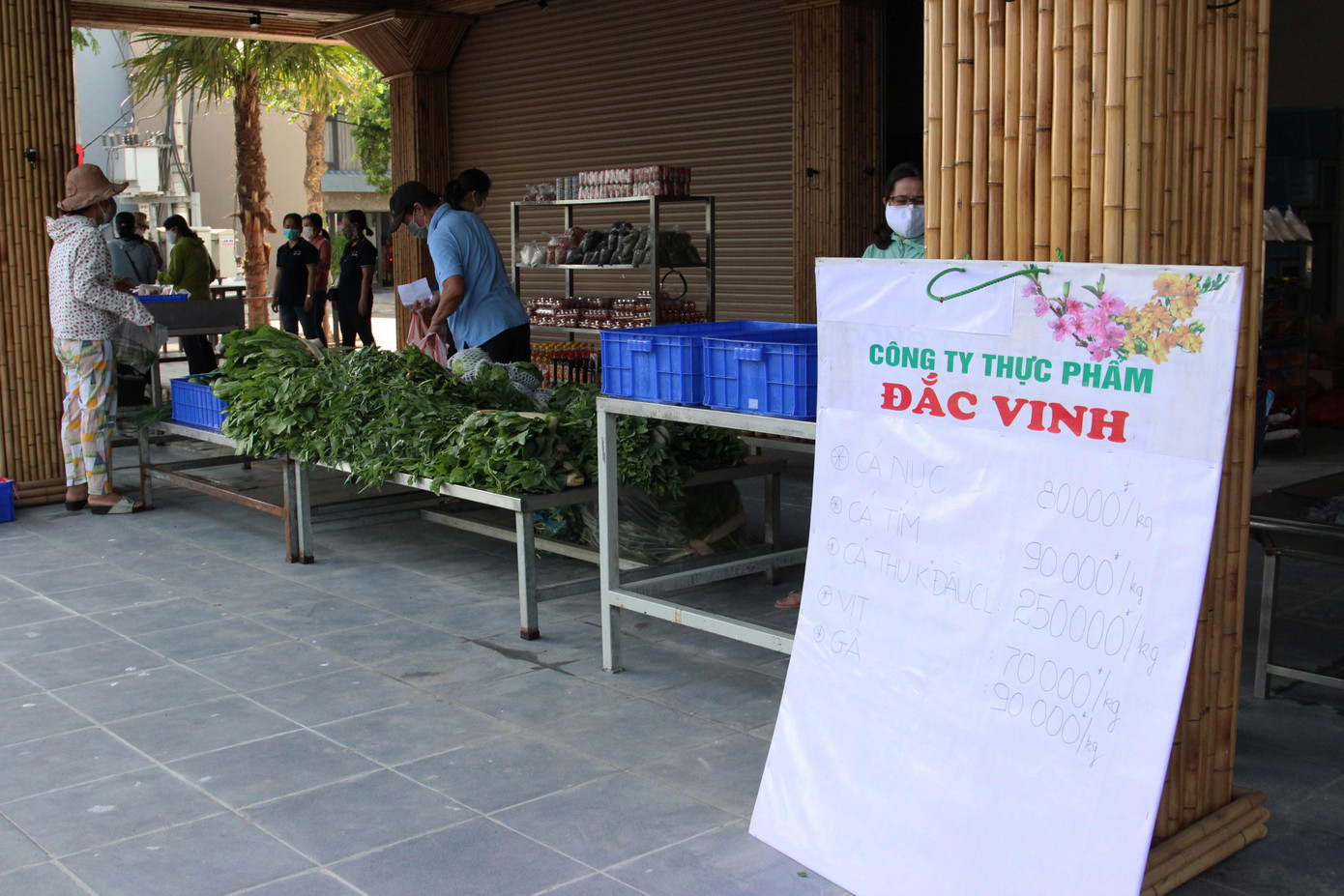 Sở Công thương yêu cầu các đơn vị phụ trách các điểm phải cung cấp các mặt hàng đảm bảo chất lượng, xuất xứ rõ ràng, với giá cả hợp lý. Tại điểm bán hàng, bảng giá sẽ được niêm yết ngay trước các quầy để người dân nắm và lựa chọn.