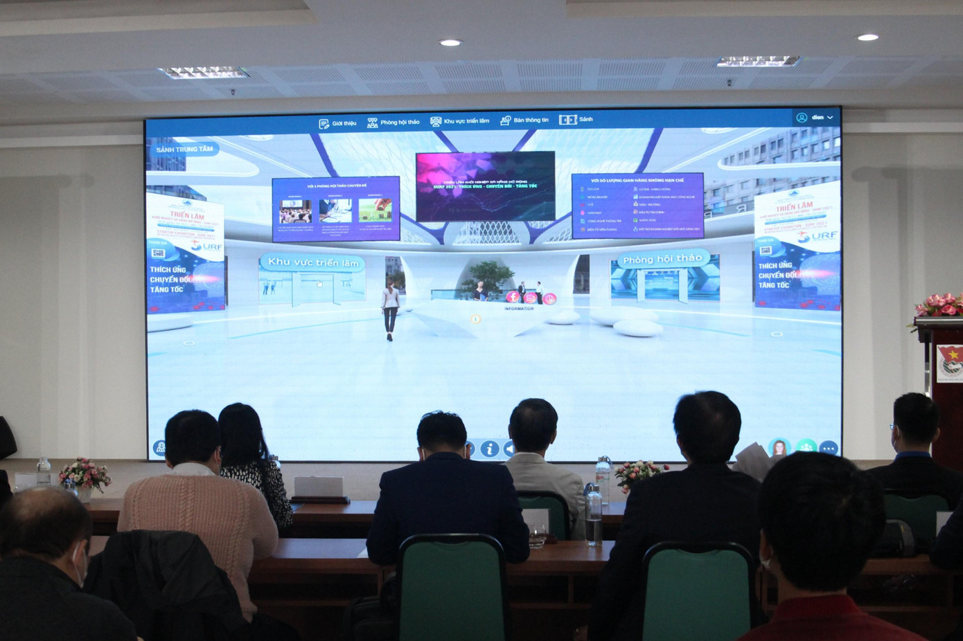 Do điều kiện dịch bệnh, hoạt động triển lãm các gian hàng khởi nghiệp, nghiên cứu khoa học của các trường ĐH, CĐ, Quận, Huyện Đoàn được tổ chức trên nền tảng trực tuyến Do điều kiện dịch bệnh, hoạt động triển lãm các gian hàng khởi nghiệp, nghiên cứu khoa học của các trường ĐH, CĐ, Quận, Huyện Đoàn được tổ chức trên nền tảng trực tuyến