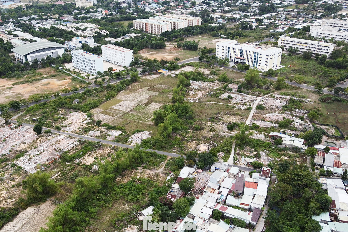 Làng Đại học Đà Nẵng nằm trong quy hoạch Phân khu Đổi mới sáng tạo kỳ vọng sẽ tạo cú hích để dự án này tái khởi động và hoàn thành, trở thành khu vực chức năng đặc trưng, trung tâm giáo dục đào tạo, nghiên cứu khoa học đa ngành, đa lĩnh vực được quy hoạch theo hướng đô thị thông minh, đô thị xanh. Dự án này có diện tích khoảng 300ha (trong đó có 110ha thuộc địa phận Đà Nẵng và 190ha thuộc địa phận Quảng Nam), được Thủ tướng Chính phủ phê duyệt từ năm 1997.