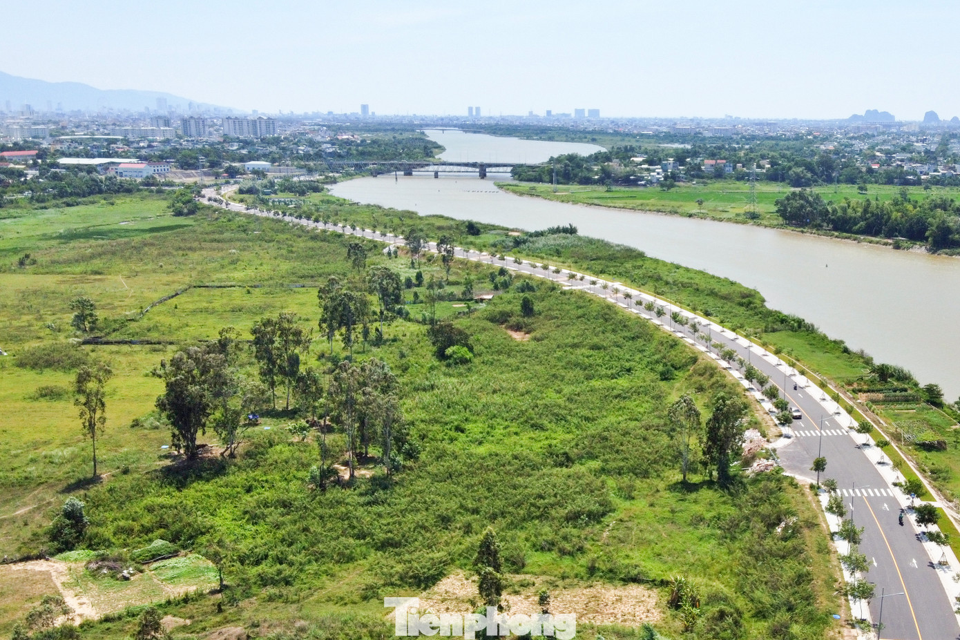 Với Phân khu Đổi mới sáng tạo, Đà Nẵng ưu tiên triển khai xây dựng, nâng cấp hạ tầng giao thông, các công trình đầu mối hạ tầng kỹ thuật nhằm tăng cường liên kết giữa các khu vực; đầu tư xây dựng các dự án trọng điểm: Khu Đô thị Làng Đại học, Khu đô thị ven sông phía Tây Nam nhà máy nước Cầu Đỏ, Dự án Không gian sáng tạo tại phường Hòa Xuân...