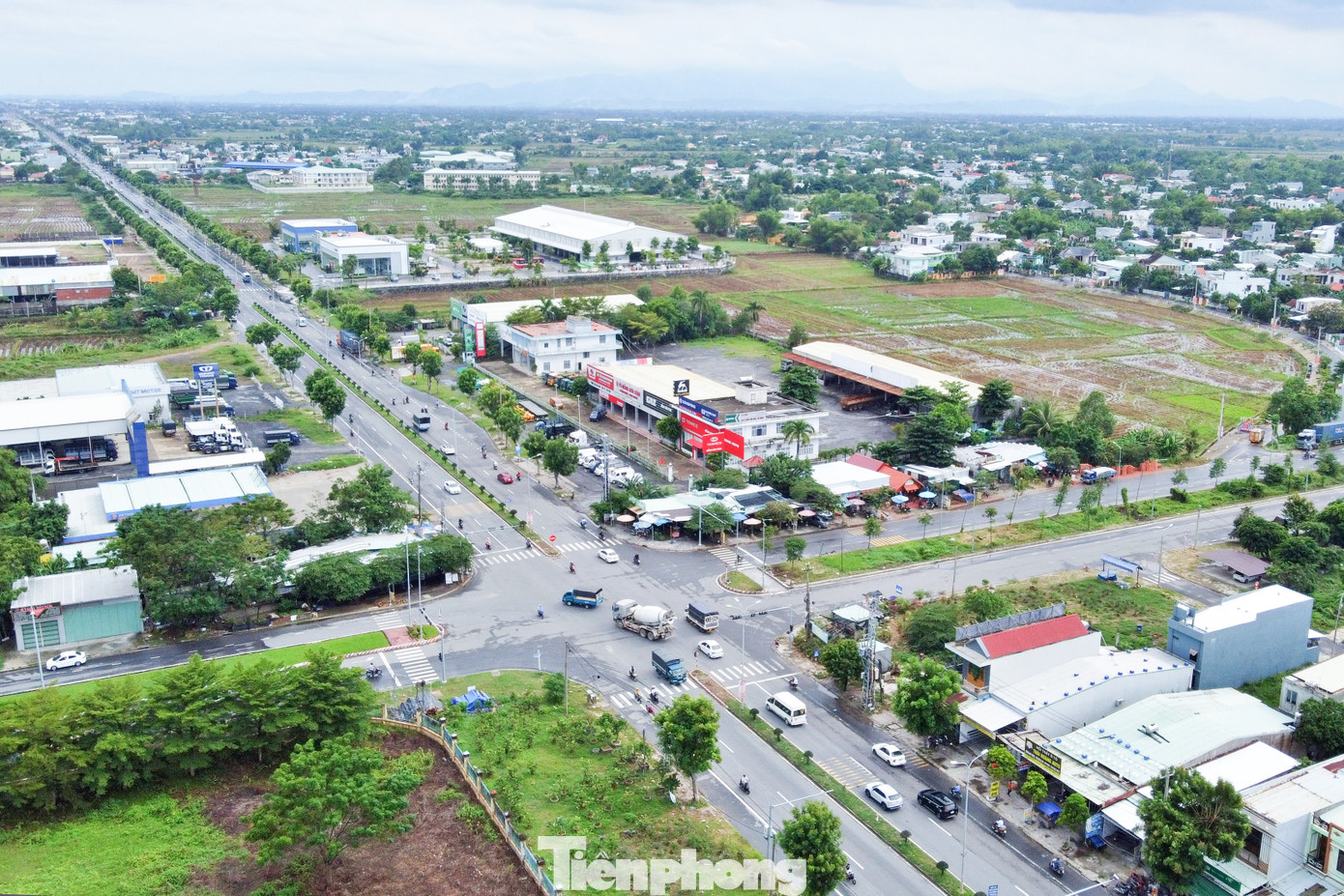 Theo Quy hoạch, Phân khu Đổi mới sáng tạo Đà Nẵng tiếp giáp Phân khu Ven sông Hàn và bờ Đông về phía Đông, giáp Phân khu Dự trữ phát triển về phía Tây, giáp tỉnh Quảng Nam về phía Nam và giáp Phân khu Sân bay và Phân khu Trung tâm lõi xanh về phía Bắc. Ảnh: Giang Thanh