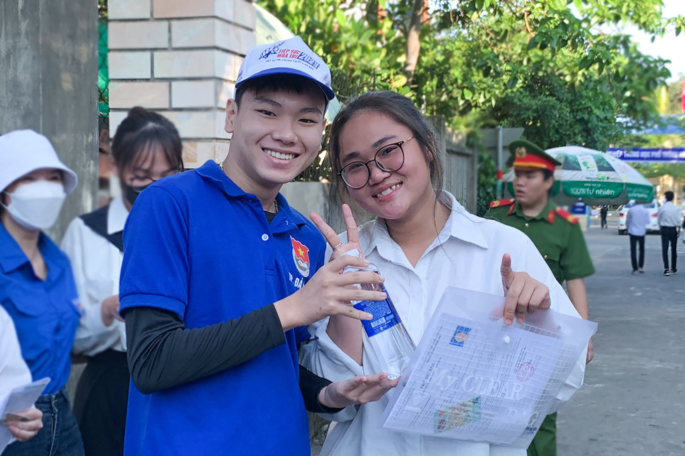 Chương trình Tiếp sức mùa thi được tổ chức hằng năm, tích cực hỗ trợ các sĩ tử "vượt vũ môn". Chương trình Tiếp sức mùa thi được tổ chức hằng năm, tích cực hỗ trợ các sĩ tử "vượt vũ môn".