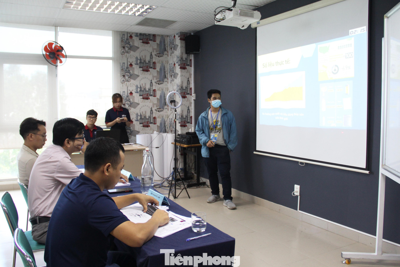 37 đội thi đến từ 18 trường THPT trên cả nước tham gia Cuộc thi Sáng tạo KHCN cho học sinh THPT toàn quốc (U-Invent) lần thứ 5. Ảnh: Giang Thanh 37 đội thi đến từ 18 trường THPT trên cả nước tham gia Cuộc thi Sáng tạo KHCN cho học sinh THPT toàn quốc (U-Invent) lần thứ 5. Ảnh: Giang Thanh