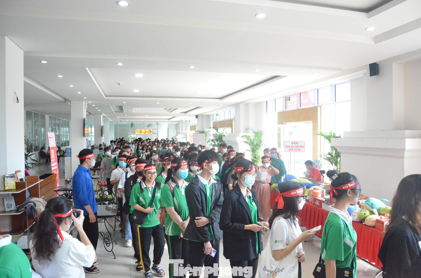 Ngày hội Chủ nhật Đỏ tại Đại học Đông Á thu hút sự tham gia của hàng trăm bạn trẻ Ngày hội Chủ nhật Đỏ tại Đại học Đông Á thu hút sự tham gia của hàng trăm bạn trẻ