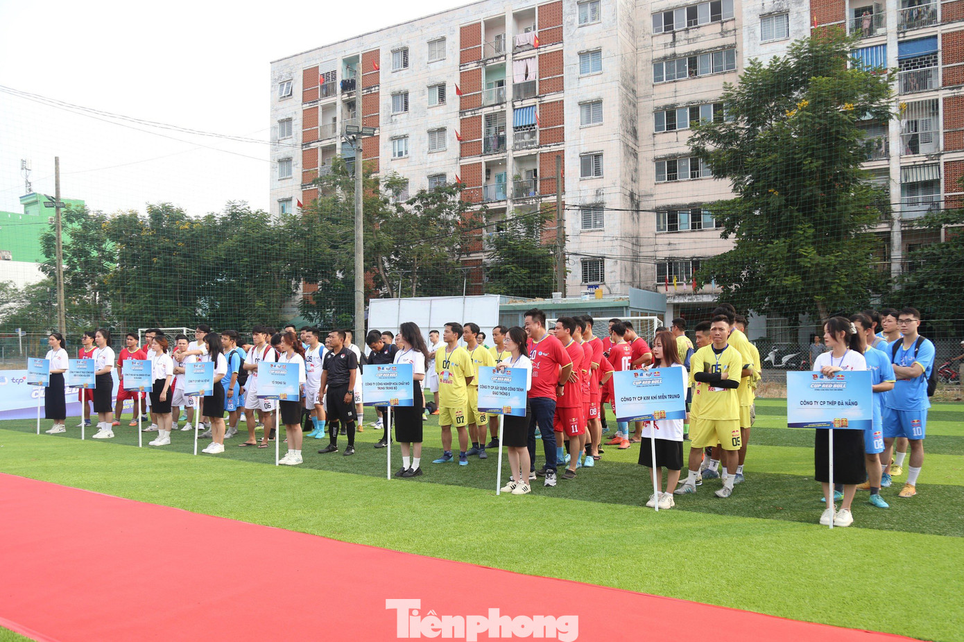 8 đội bóng của các doanh nghiệp, công ty đang đóng trên địa bàn Đà Nẵng tranh tài tại Giải bóng đá Thanh niên công nhân Cup Red Bull 2024 8 đội bóng của các doanh nghiệp, công ty đang đóng trên địa bàn Đà Nẵng tranh tài tại Giải bóng đá Thanh niên công nhân Cup Red Bull 2024