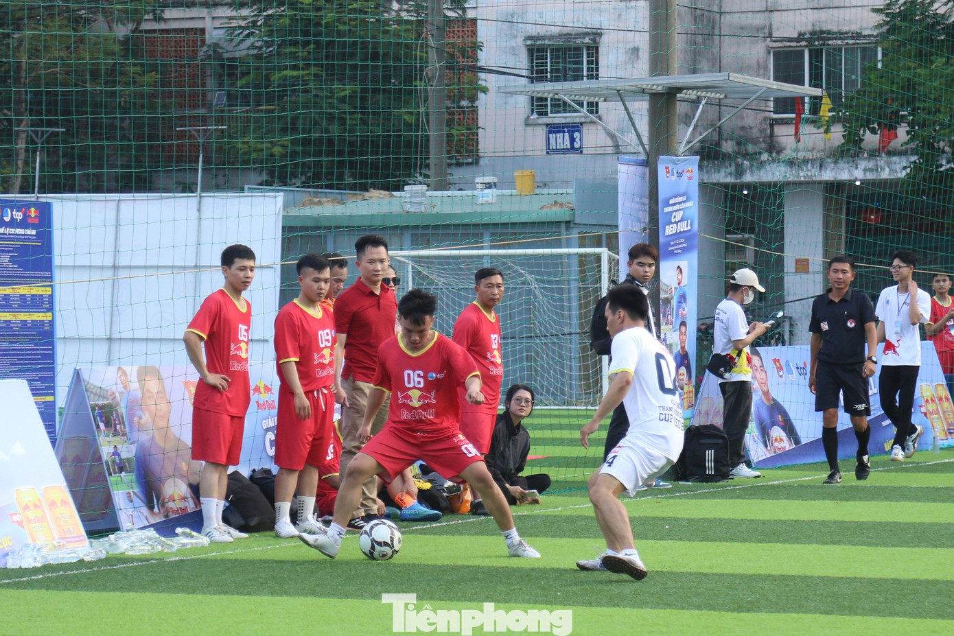 Các trận đấu diễn ra từ chiều 11/5 đến ngày 12/5, BTC trao giải cho các đội trong Đêm nhạc hội của Ngày hội Thanh niên công nhân năm 2024 tại Đà Nẵng diễn ra tối 12/5 Các trận đấu diễn ra từ chiều 11/5 đến ngày 12/5, BTC trao giải cho các đội trong Đêm nhạc hội của Ngày hội Thanh niên công nhân năm 2024 tại Đà Nẵng diễn ra tối 12/5