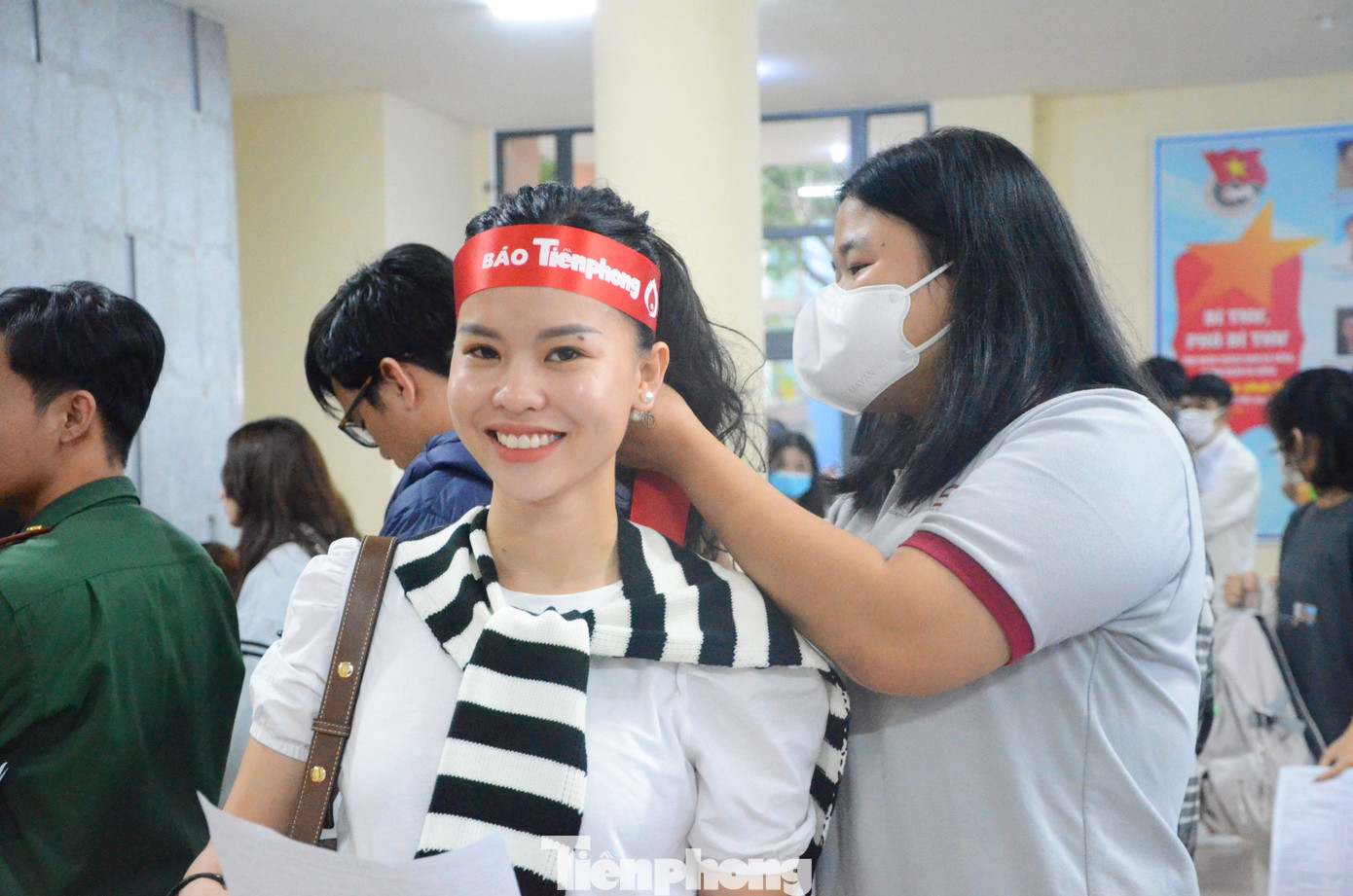 Nhiều bạn trẻ rạng rỡ tham gia hiến máu Chủ nhật Đỏ Nhiều bạn trẻ rạng rỡ tham gia hiến máu Chủ nhật Đỏ