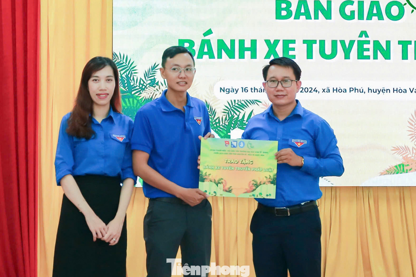 Nhiều năm qua, Đoàn trường ĐH Kinh tế - ĐH Đà Nẵng luôn gắn bó với các địa phương khó khăn tại Đà Nẵng và các tỉnh lân cận, đem chuyên môn phục vụ cộng đồng.