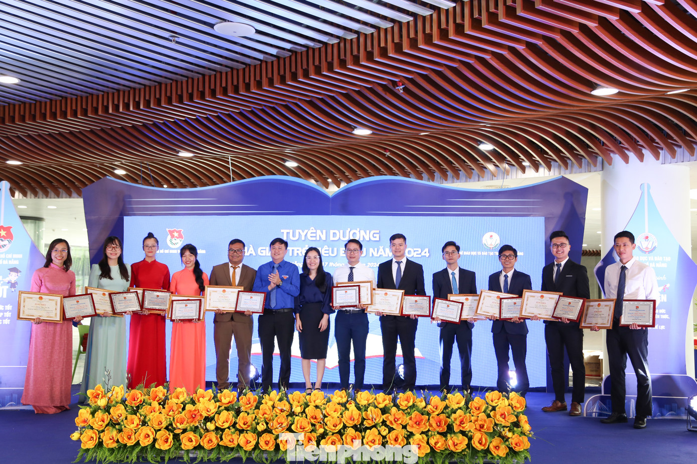 Đà Nẵng tôn vinh 39 Nhà giáo trẻ tiêu biểu vừa tốt chuyên môn, vừa nhiệt huyết phong trào.